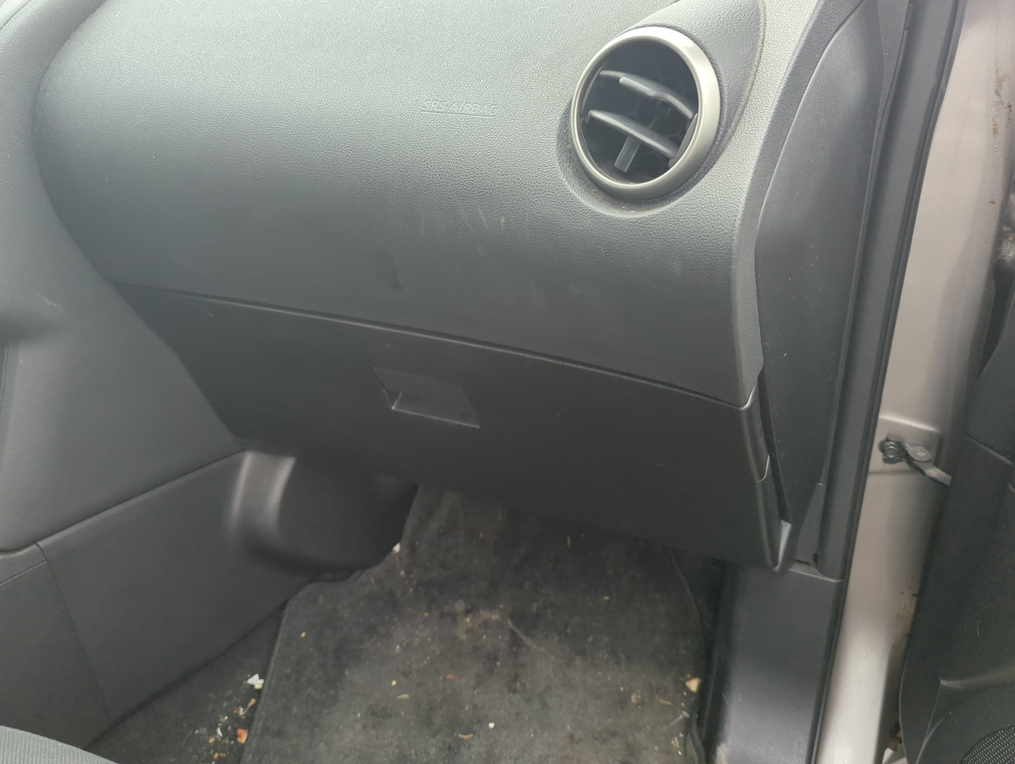2012 Nissan Rogue Passenger Glove Box Door Storage Compartment 1387938 - Oemusedautoparts1.com