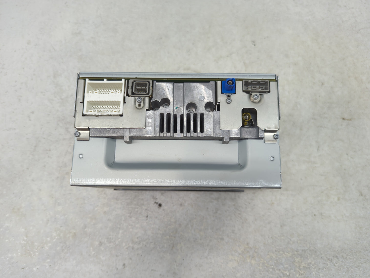 2012 Nissan Rogue Radio AM FM Cd Player Receiver Replacement P/N:259151VX0A Fits OEM Used Auto Parts - Oemusedautoparts1.com
