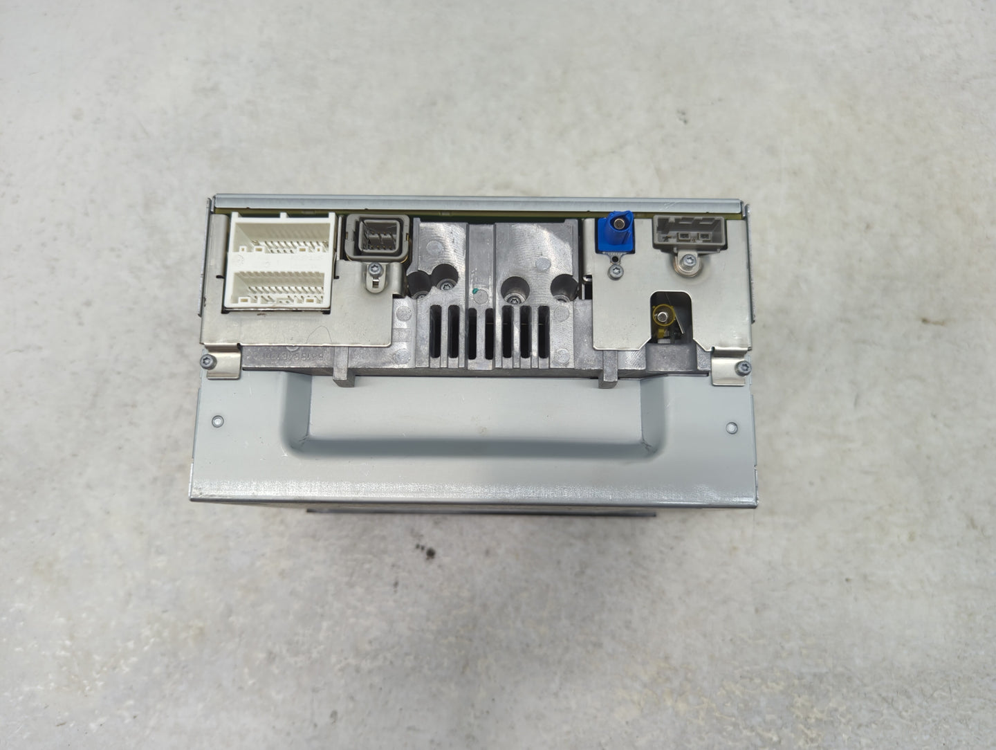 2012 Nissan Rogue Radio AM FM Cd Player Receiver Replacement P/N:259151VX0A Fits OEM Used Auto Parts - Oemusedautoparts1.com