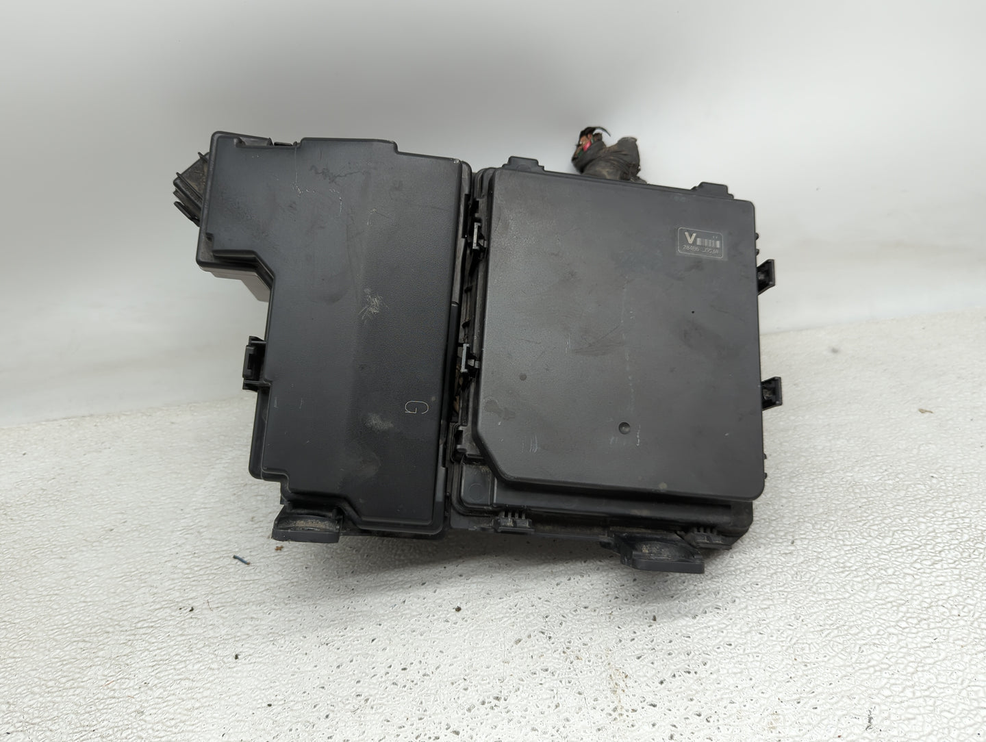 2012-2015 Nissan Rogue Fusebox Fuse Box Panel Relay Module P/N:284B6 JG03A Fits Fits 2012 2013 2014 2015 OEM Used Auto Parts