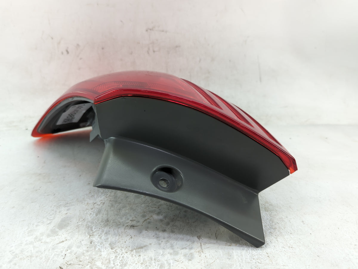 2012 Nissan Rogue Tail Light Assembly Passenger Right OEM P/N:11-6335-00 Fits Fits 2007 2008 2009 OEM Used Auto Parts - Oemu