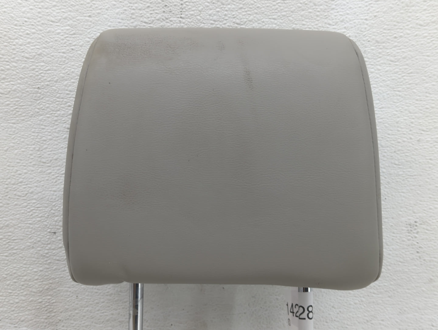 2010-2013 Nissan Rogue Headrest Head Rest Front Driver Passenger Seat - Oemusedautoparts1.com