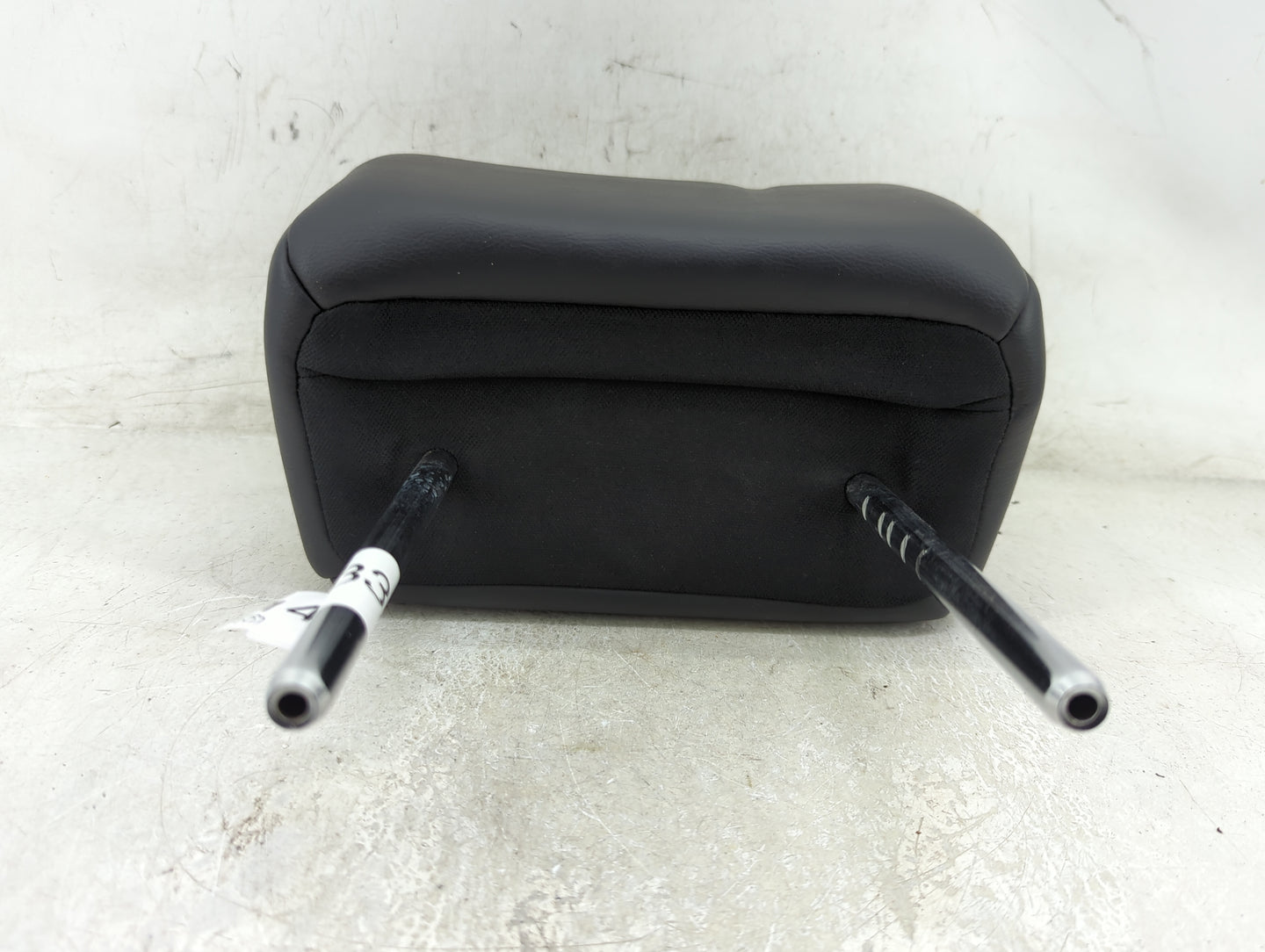 2010-2013 Nissan Rogue Headrest Head Rest Front Driver Passenger Seat - Oemusedautoparts1.com