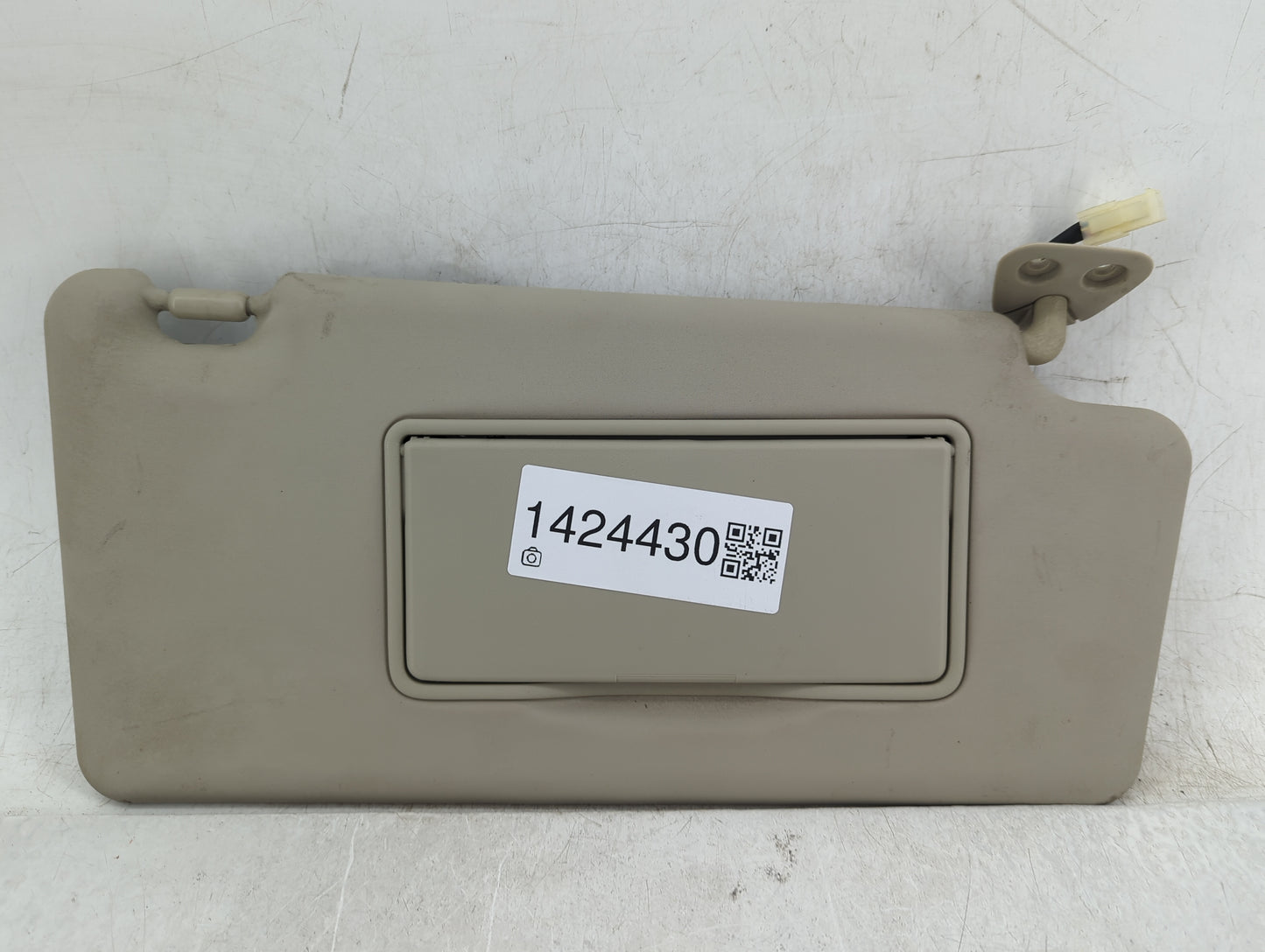 2008-2015 Nissan Rogue Sun Visor Shade Replacement Passenger Right Mirror Fits Fits 2008 2009 2010 2011 2012 2013 2014 2015 