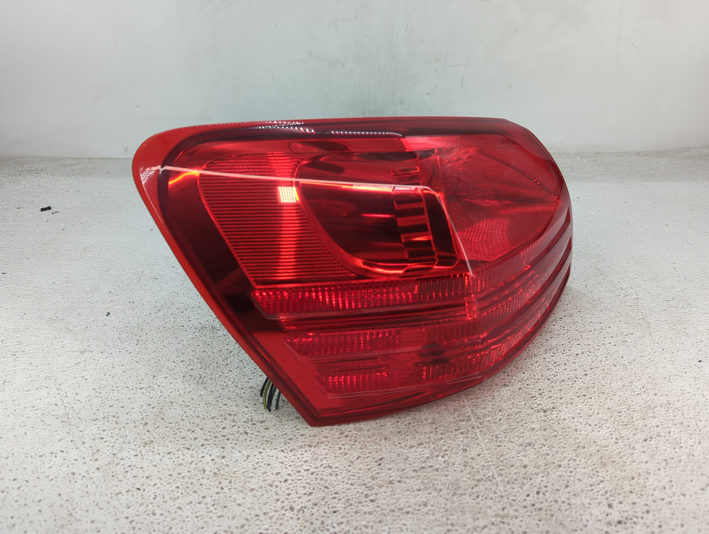 2008-2015 Nissan Rogue Tail Light Assembly Driver Left OEM Fits Fits 2008 2009 2010 2011 2012 2013 2014 2015 OEM Used Auto P