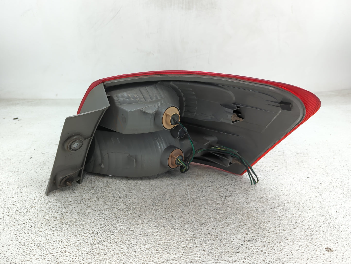 2008-2015 Nissan Rogue Tail Light Assembly Driver Left OEM Fits Fits 2008 2009 2010 2011 2012 2013 2014 2015 OEM Used Auto P