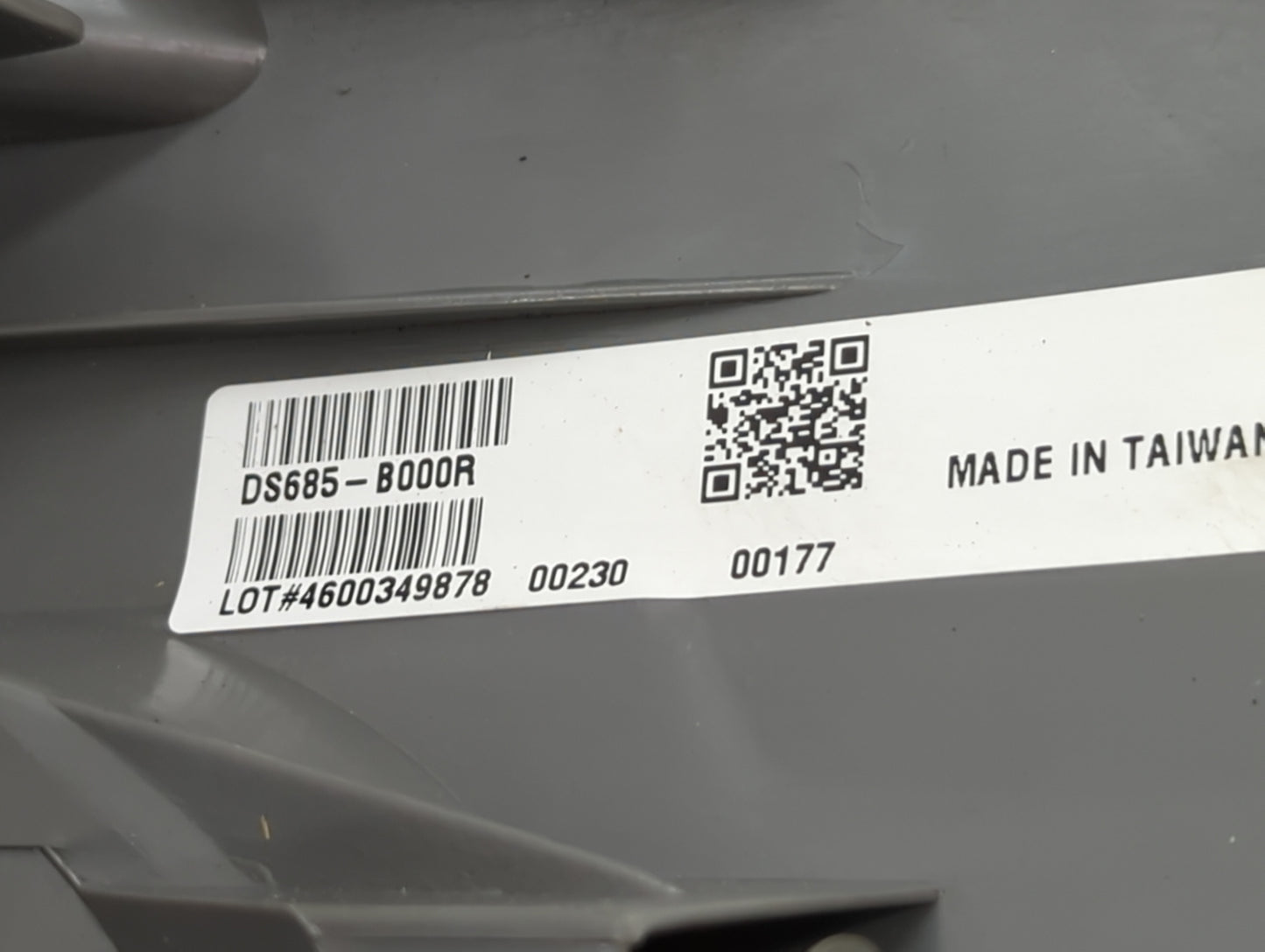 2008-2015 Nissan Rogue Tail Light Assembly Passenger Right OEM P/N:DS685-B000R Fits Fits 2008 2009 2010 2011 2012 2013 2014 