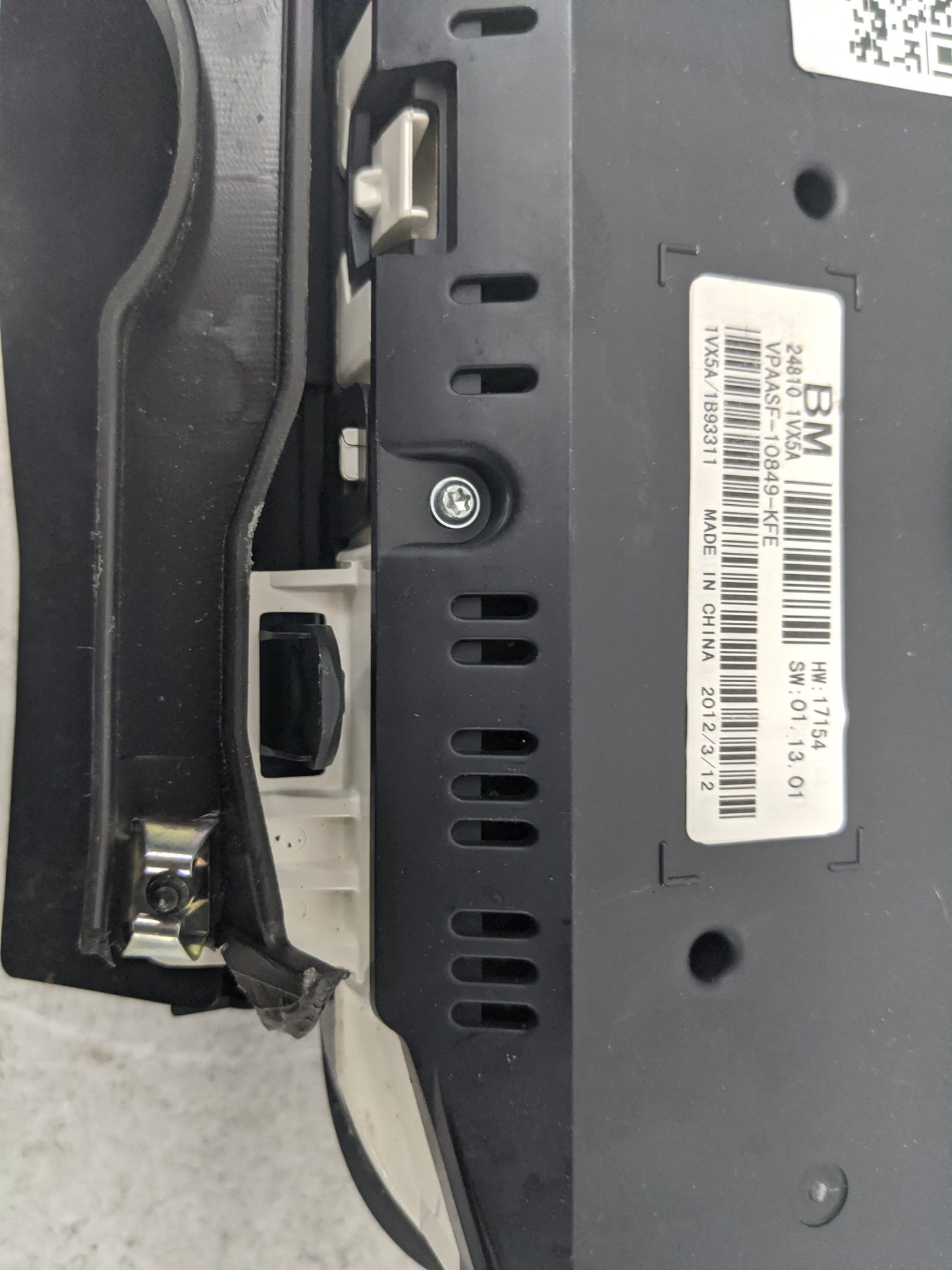 2012-2015 Nissan Rogue Instrument Cluster Speedometer Gauges P/N:24810 1V5A VPAASF-10849-KFE Miles:80K Fits OEM Used Auto Pa