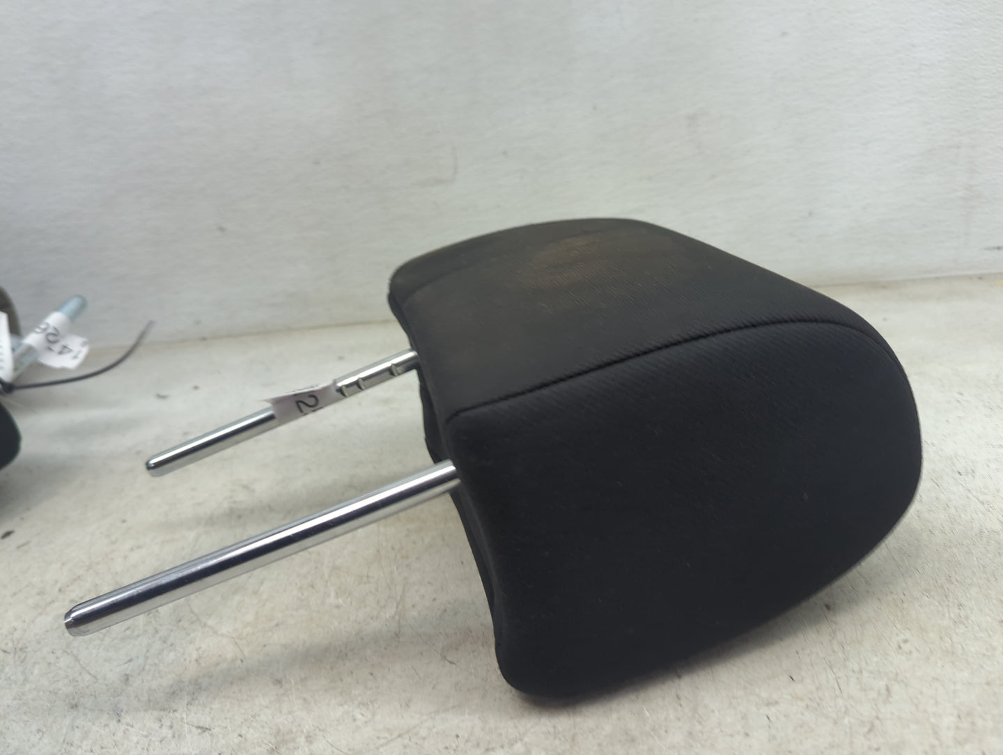 2012 Nissan Rogue Headrest Head Rest Front Driver Seat Black - Oemusedautoparts1.com