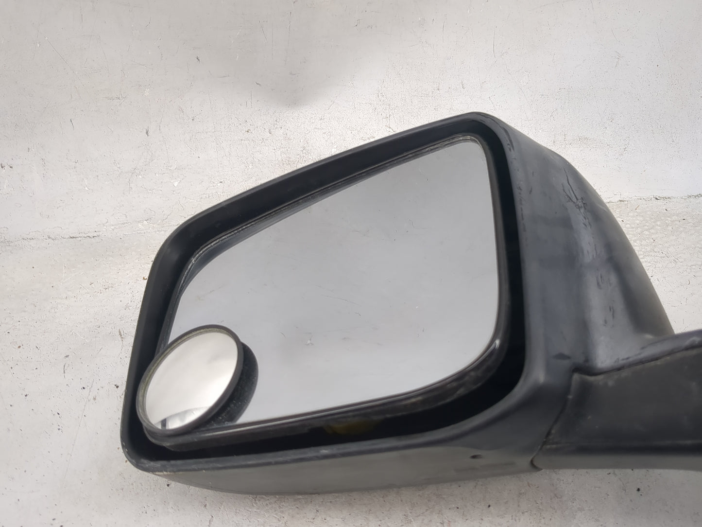 2008-2015 Nissan Rogue Driver Side View Mirror - Left Door Mirror OEM Used - Oemusedautoparts1.com
