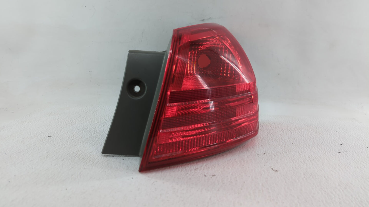 2008-2015 Nissan Rogue Tail Light Assembly Passenger Right OEM Fits Fits 2008 2009 2010 2011 2012 2013 2014 2015 OEM Used Au