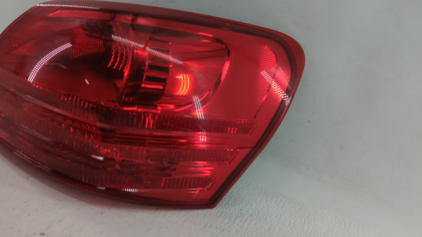 2008-2015 Nissan Rogue Tail Light Assembly Passenger Right OEM Fits Fits 2008 2009 2010 2011 2012 2013 2014 2015 OEM Used Au