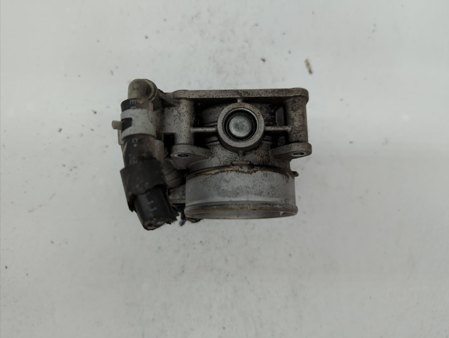 2011-2015 Nissan Rogue Throttle Body P/N:526-01 RME60-15 Fits Fits 2011 2012 2013 2014 2015 OEM Used Auto Parts - Oemusedaut
