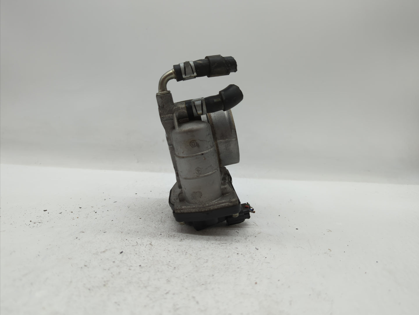 2011-2015 Nissan Rogue Throttle Body P/N:526-01 RME60-15 Fits Fits 2011 2012 2013 2014 2015 OEM Used Auto Parts - Oemusedaut