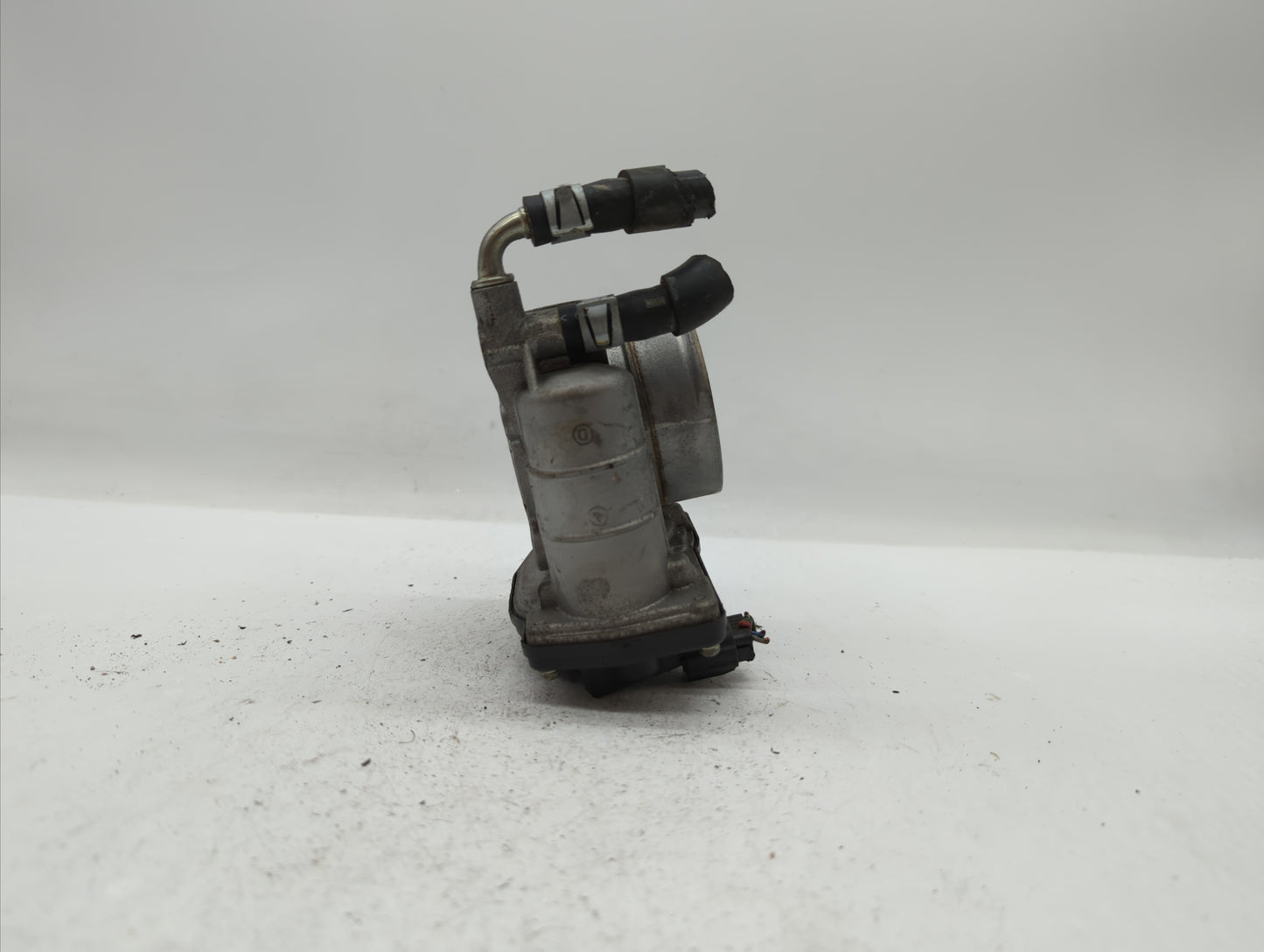 2011-2015 Nissan Rogue Throttle Body P/N:526-01 RME60-15 Fits Fits 2011 2012 2013 2014 2015 OEM Used Auto Parts - Oemusedaut