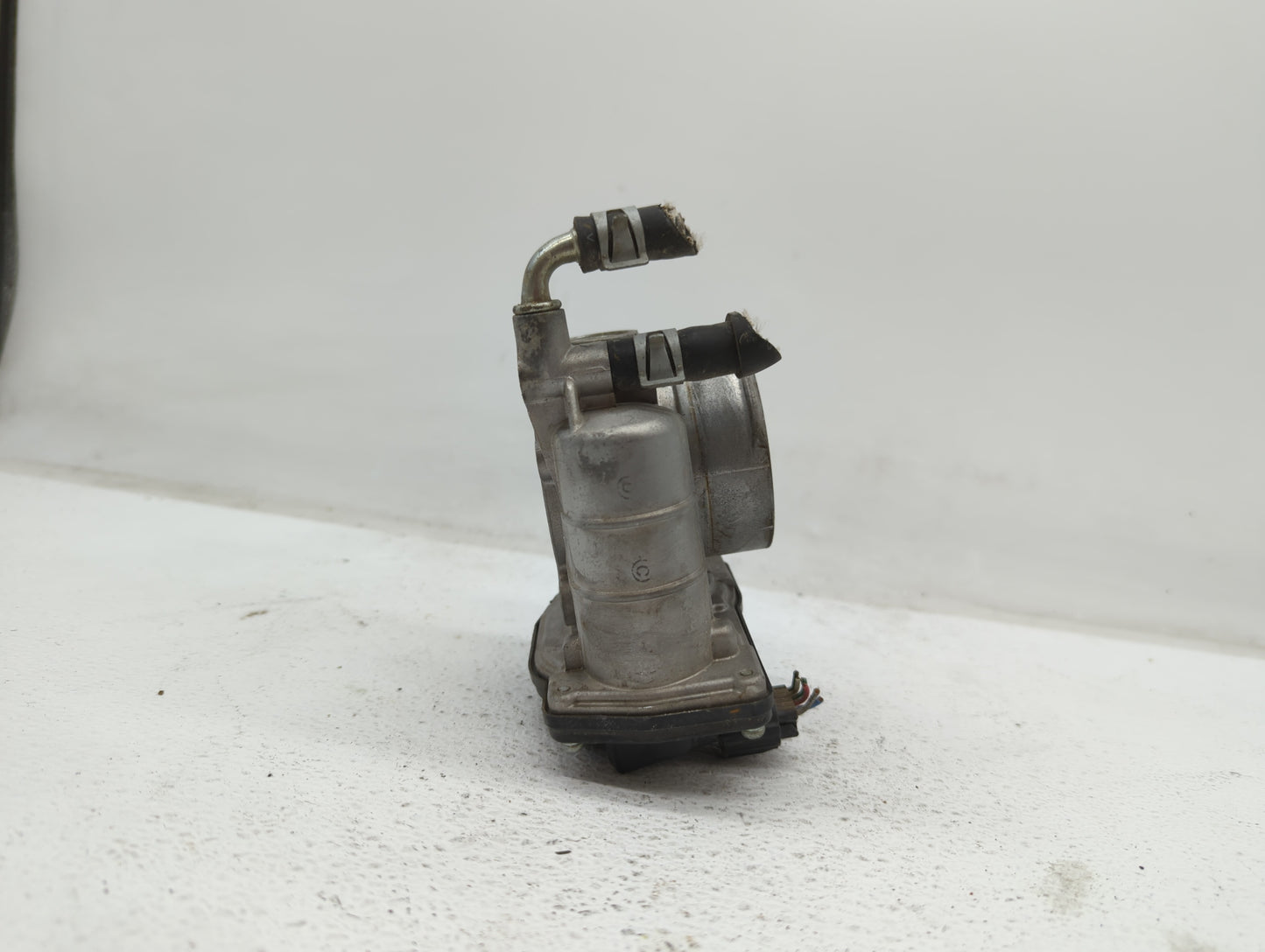 2011-2015 Nissan Rogue Throttle Body P/N:526-01 RME60-15 Fits Fits 2011 2012 2013 2014 2015 OEM Used Auto Parts - Oemusedaut