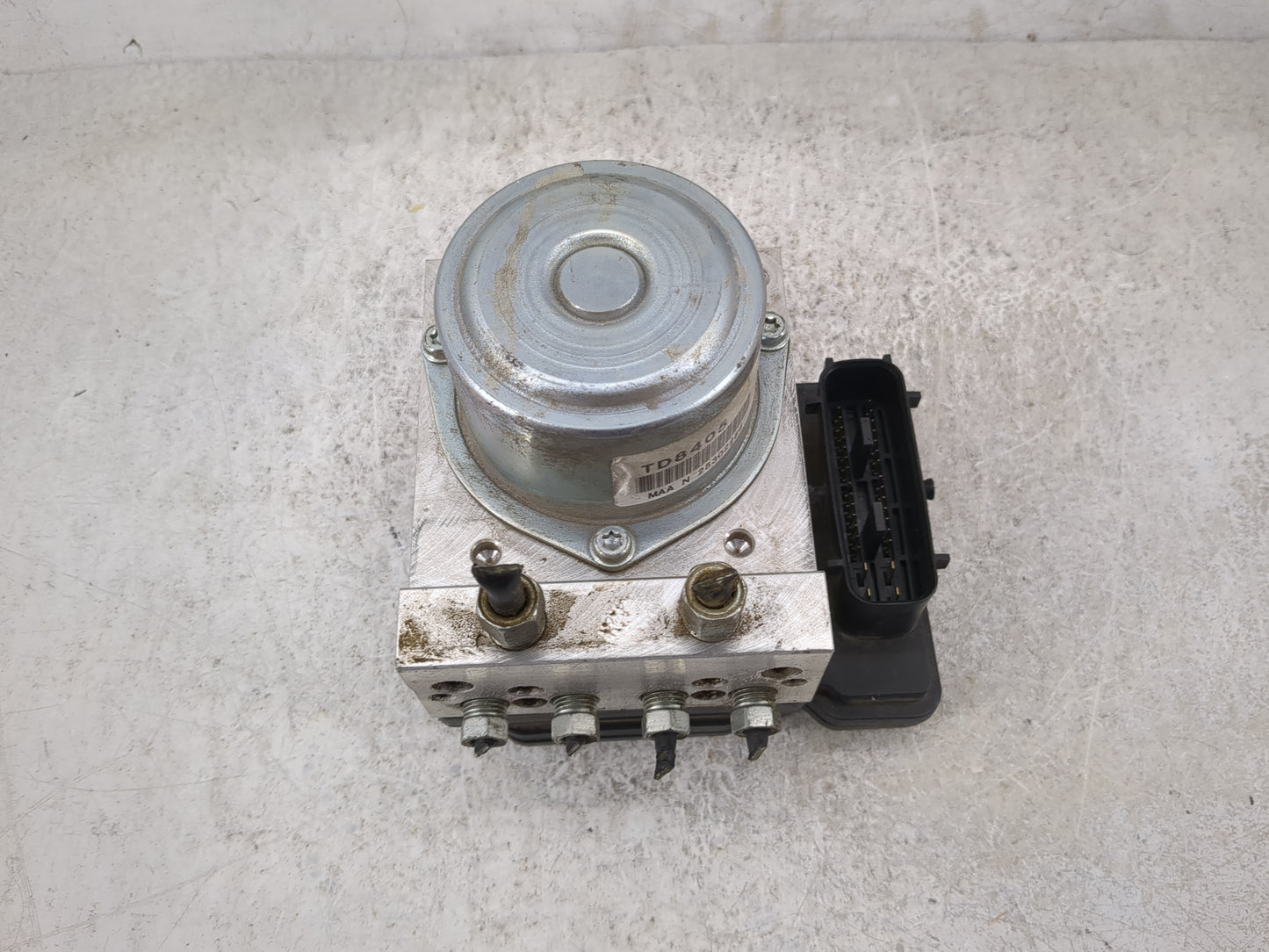 2012-2015 Nissan Rogue ABS Pump Control Module Replacement P/N:TD8405 25302254 Fits Fits 2012 2013 2014 2015 OEM Used Auto P