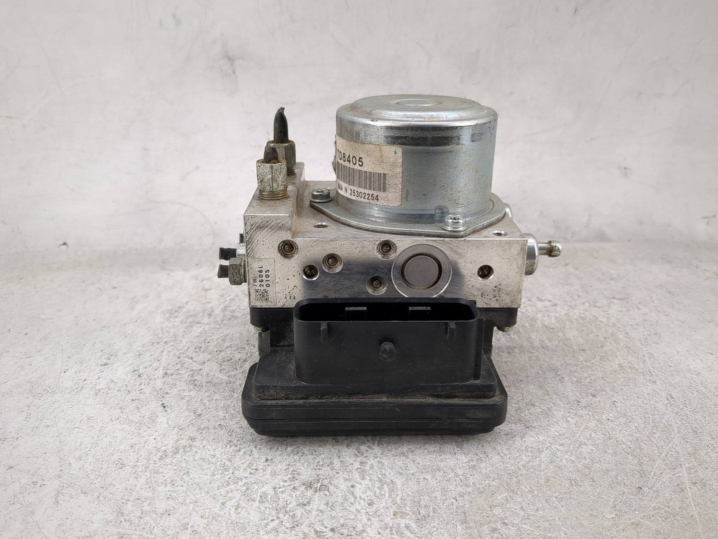 2012-2015 Nissan Rogue ABS Pump Control Module Replacement P/N:TD8405 25302254 Fits Fits 2012 2013 2014 2015 OEM Used Auto P
