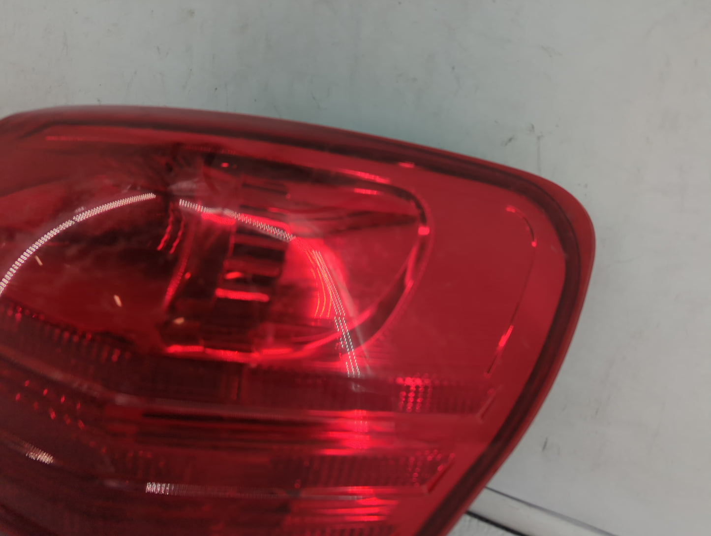 2008-2015 Nissan Rogue Tail Light Assembly Passenger Right OEM Fits Fits 2008 2009 2010 2011 2012 2013 2014 2015 OEM Used Au