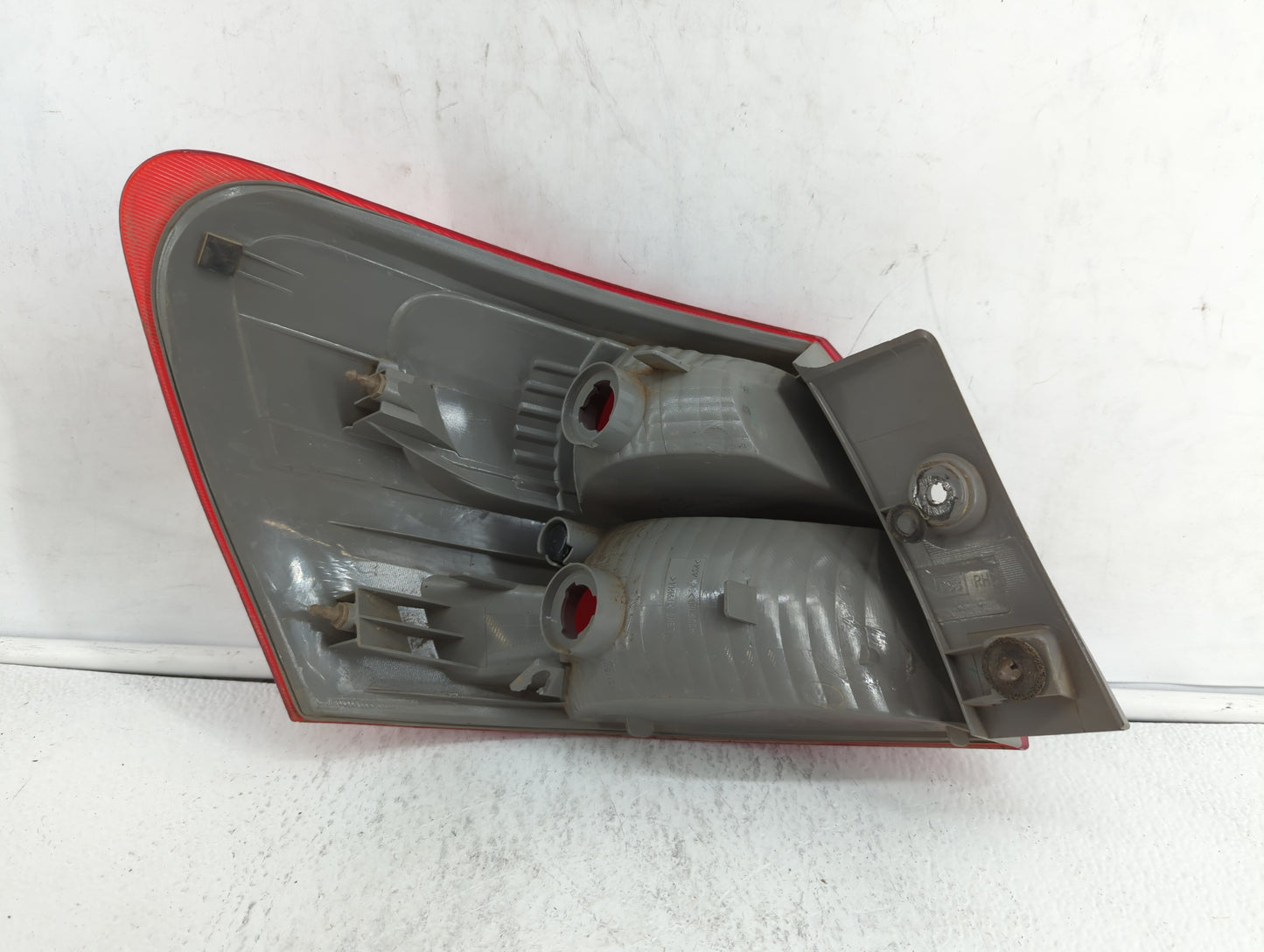 2008-2015 Nissan Rogue Tail Light Assembly Passenger Right OEM Fits Fits 2008 2009 2010 2011 2012 2013 2014 2015 OEM Used Au
