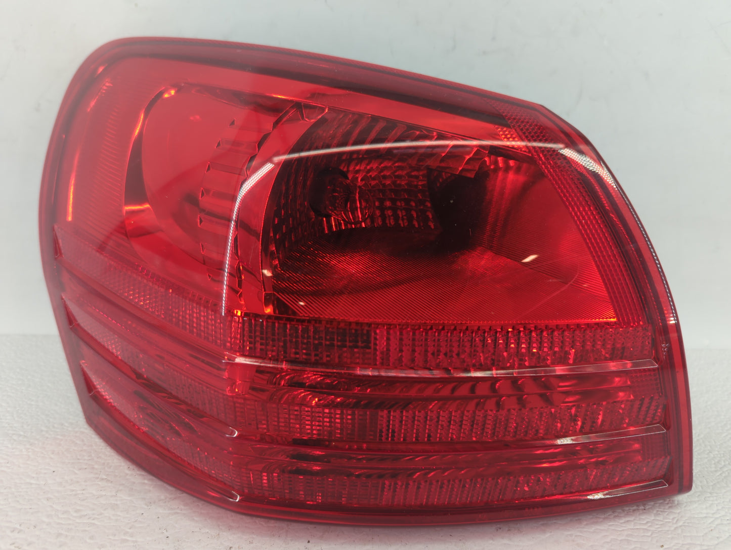 2008-2015 Nissan Rogue Tail Light Assembly Driver Left OEM Fits Fits 2008 2009 2010 2011 2012 2013 2014 2015 OEM Used Auto P