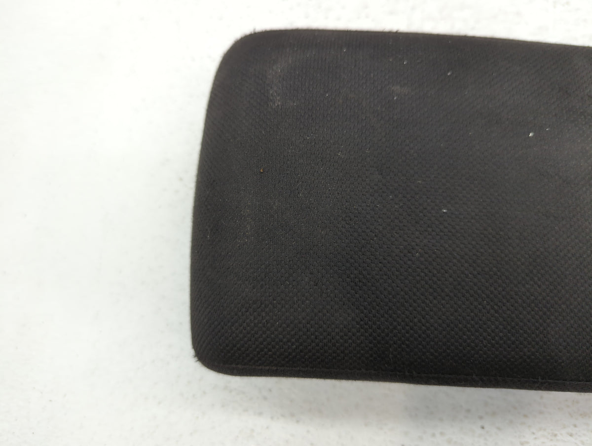 2008-2012 Nissan Rogue Center Console Armrest Cover Lid 502703 - Oemusedautoparts1.com