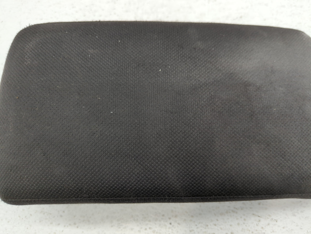 2008-2012 Nissan Rogue Center Console Armrest Cover Lid 502703 - Oemusedautoparts1.com