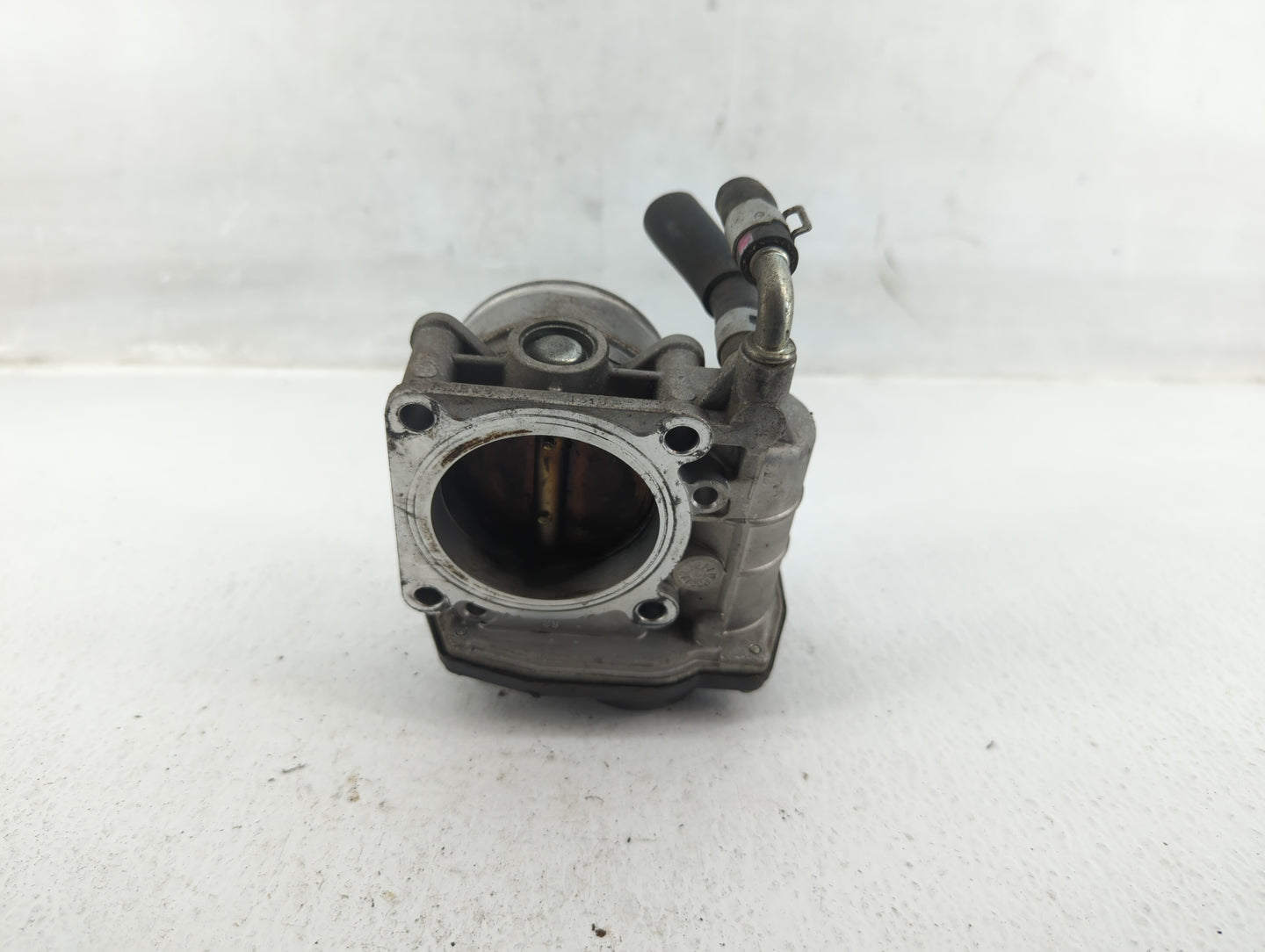 2011-2015 Nissan Rogue Throttle Body P/N:RME60-15 Fits Fits 2011 2012 2013 2014 2015 OEM Used Auto Parts - Oemusedautoparts1