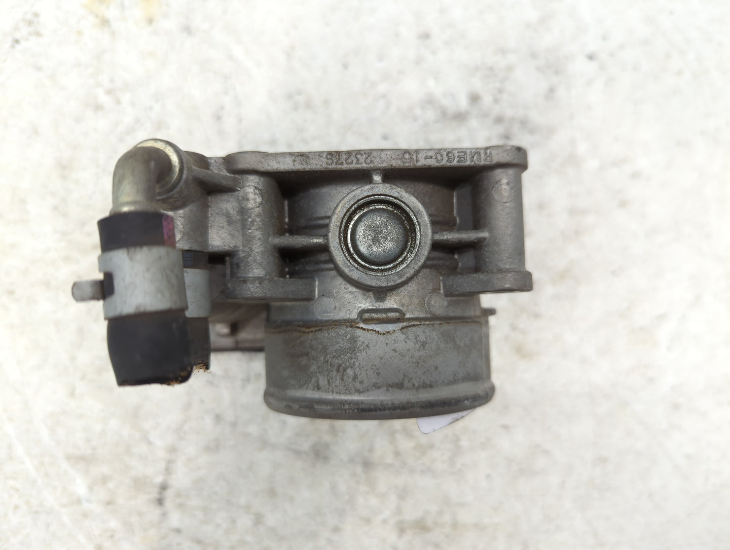 2011-2015 Nissan Rogue Throttle Body P/N:526-01 Fits Fits 2011 2012 2013 2014 2015 OEM Used Auto Parts - Oemusedautoparts1.c