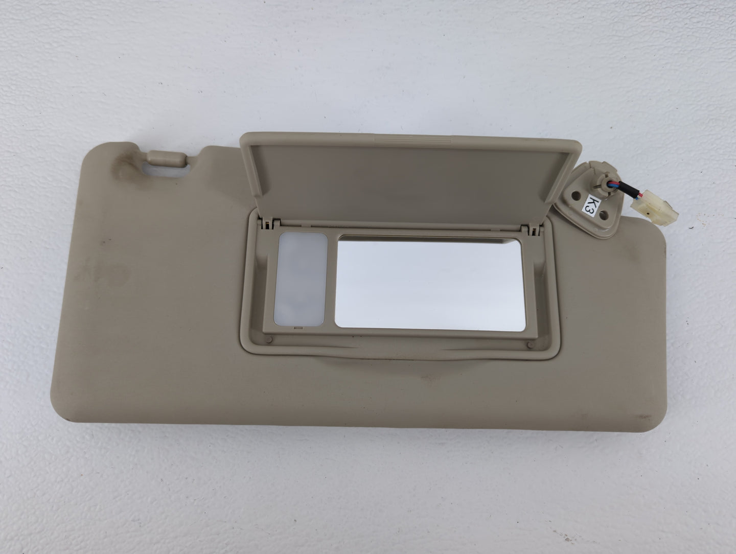 2008-2015 Nissan Rogue Sun Visor Shade Replacement Passenger Right Mirror Fits Fits 2008 2009 2010 2011 2012 2013 2014 2015 