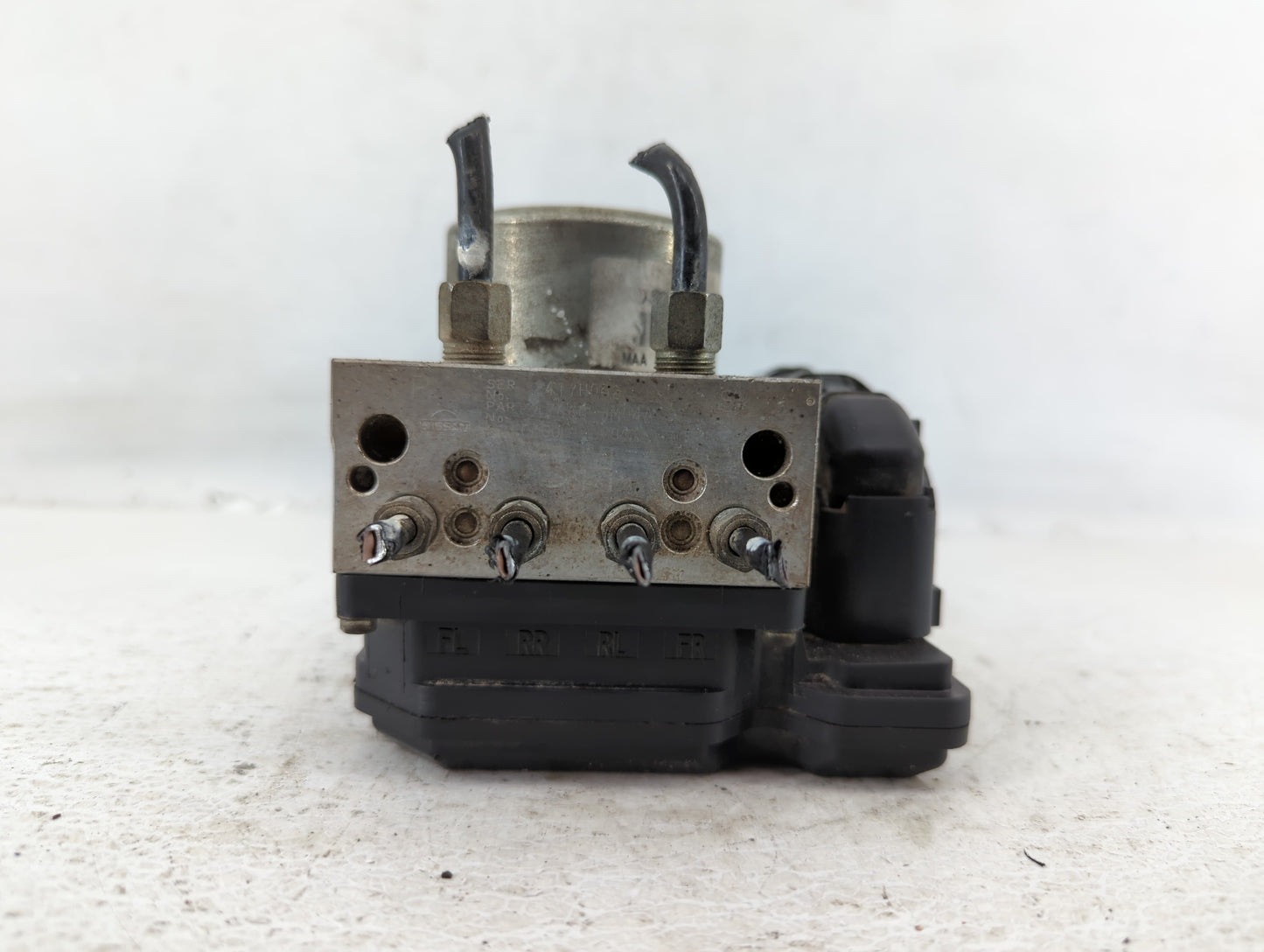 2012-2015 Nissan Rogue ABS Pump Control Module Replacement P/N:47660 JM04A Fits Fits 2012 2013 2014 2015 OEM Used Auto Parts