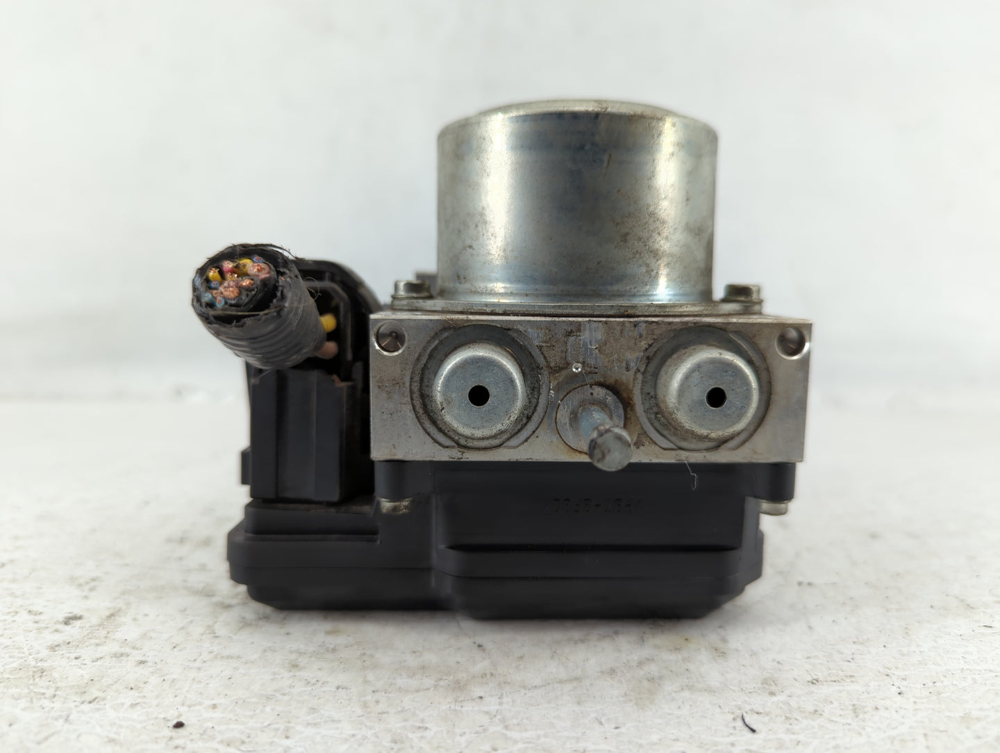 2012-2015 Nissan Rogue ABS Pump Control Module Replacement P/N:47660 JM04A Fits Fits 2012 2013 2014 2015 OEM Used Auto Parts