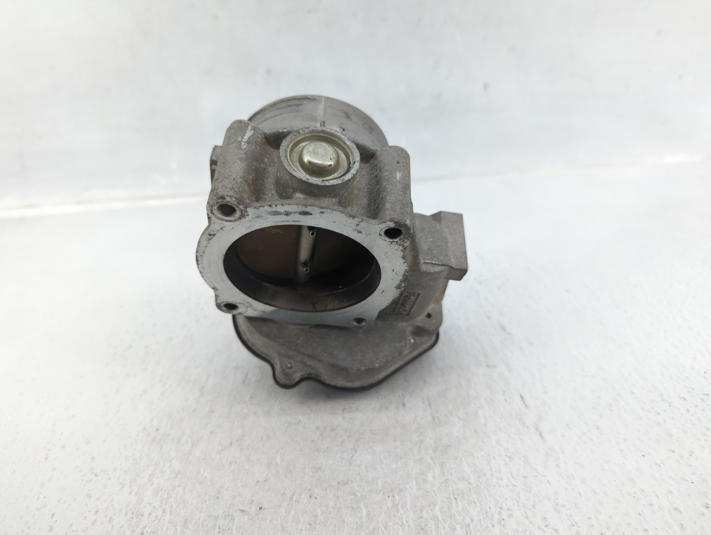 2011-2015 Nissan Rogue Throttle Body P/N:022007 7T4E-EB 070510118322 Fits Fits 2011 2012 2013 2014 2015 OEM Used Auto Parts 