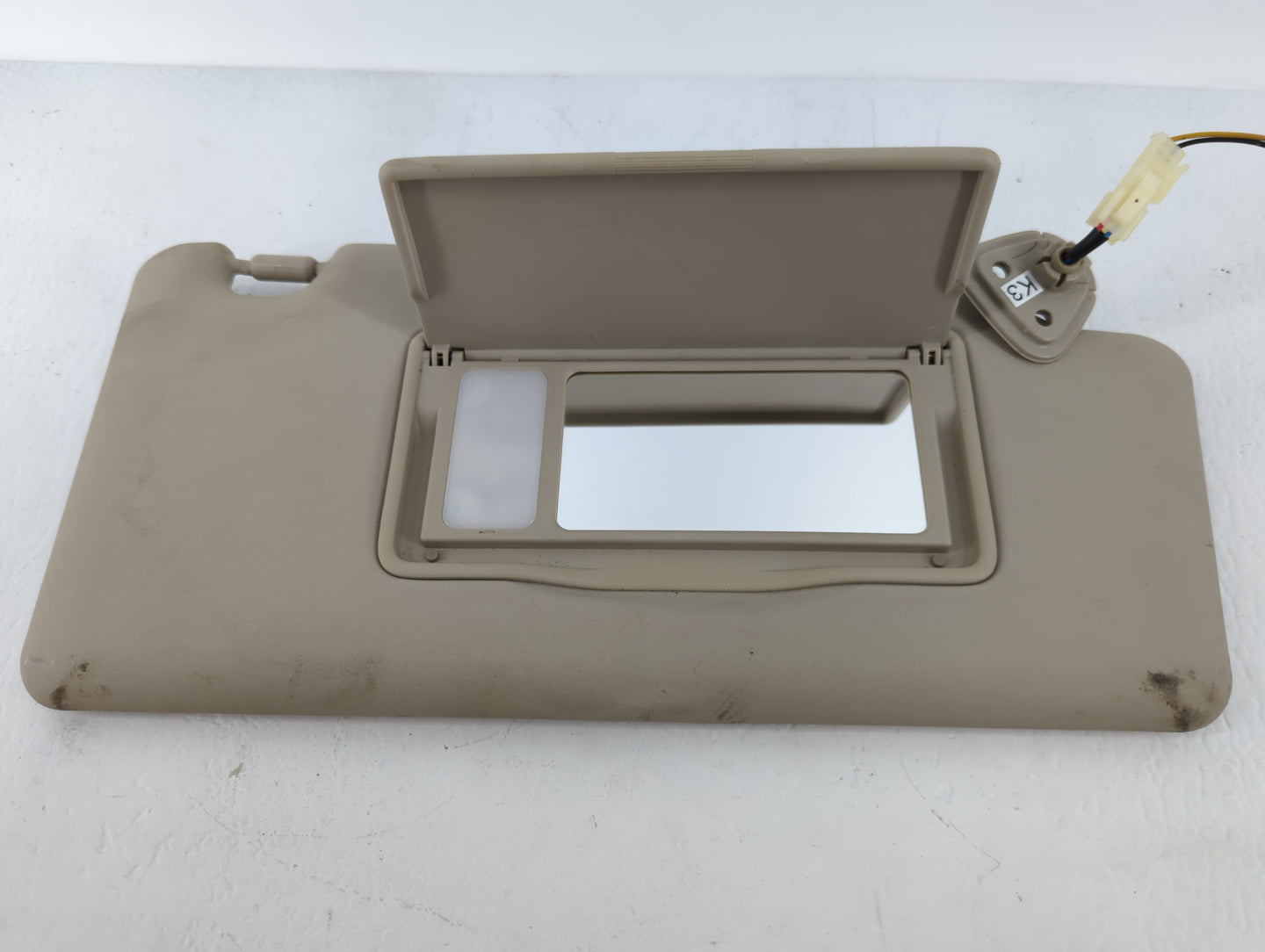 2008-2015 Nissan Rogue Sun Visor Shade Replacement Passenger Right Mirror Fits Fits 2008 2009 2010 2011 2012 2013 2014 2015 