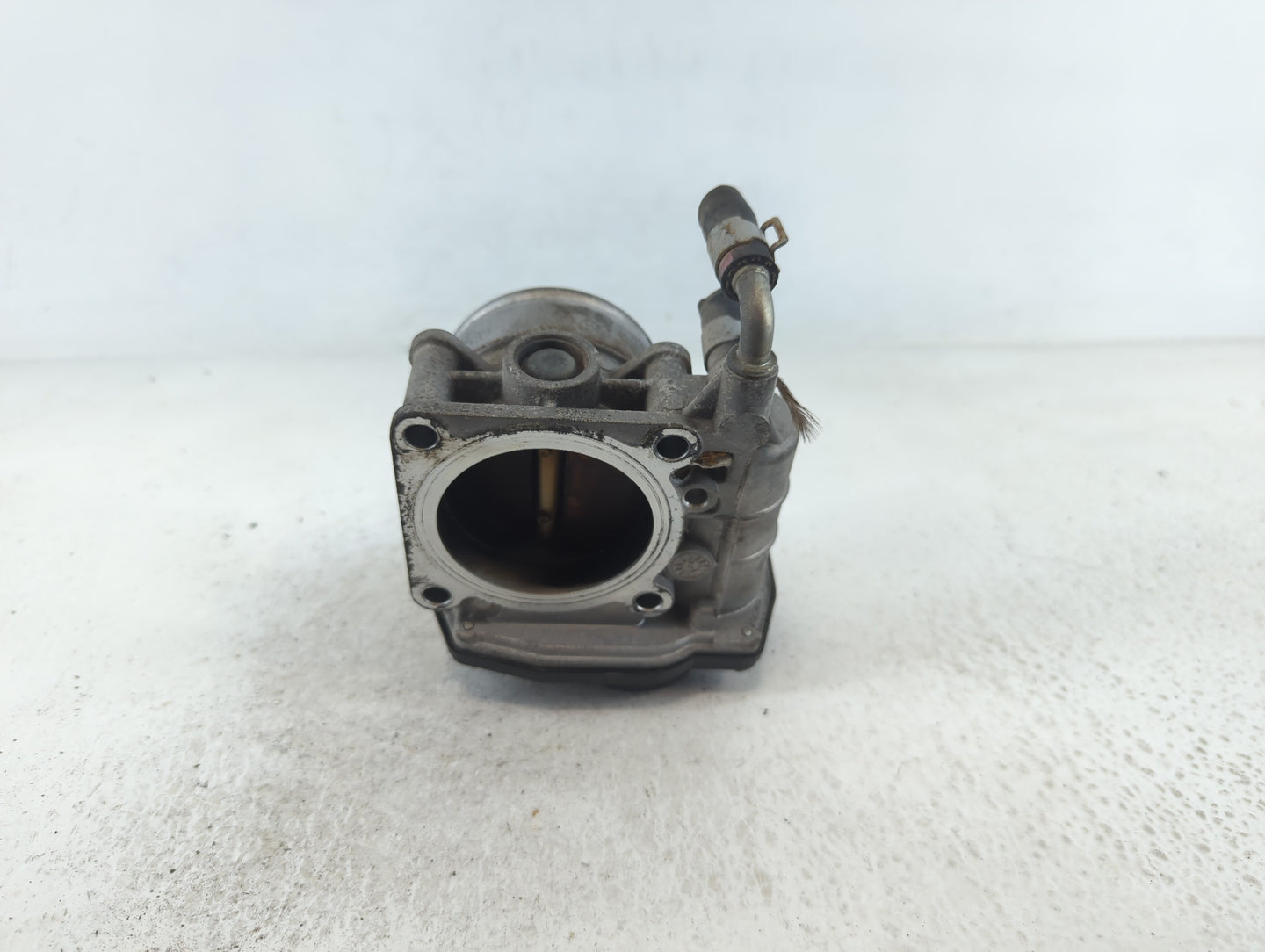 2011-2015 Nissan Rogue Throttle Body P/N:RME60-15 Fits Fits 2011 2012 2013 2014 2015 OEM Used Auto Parts - Oemusedautoparts1