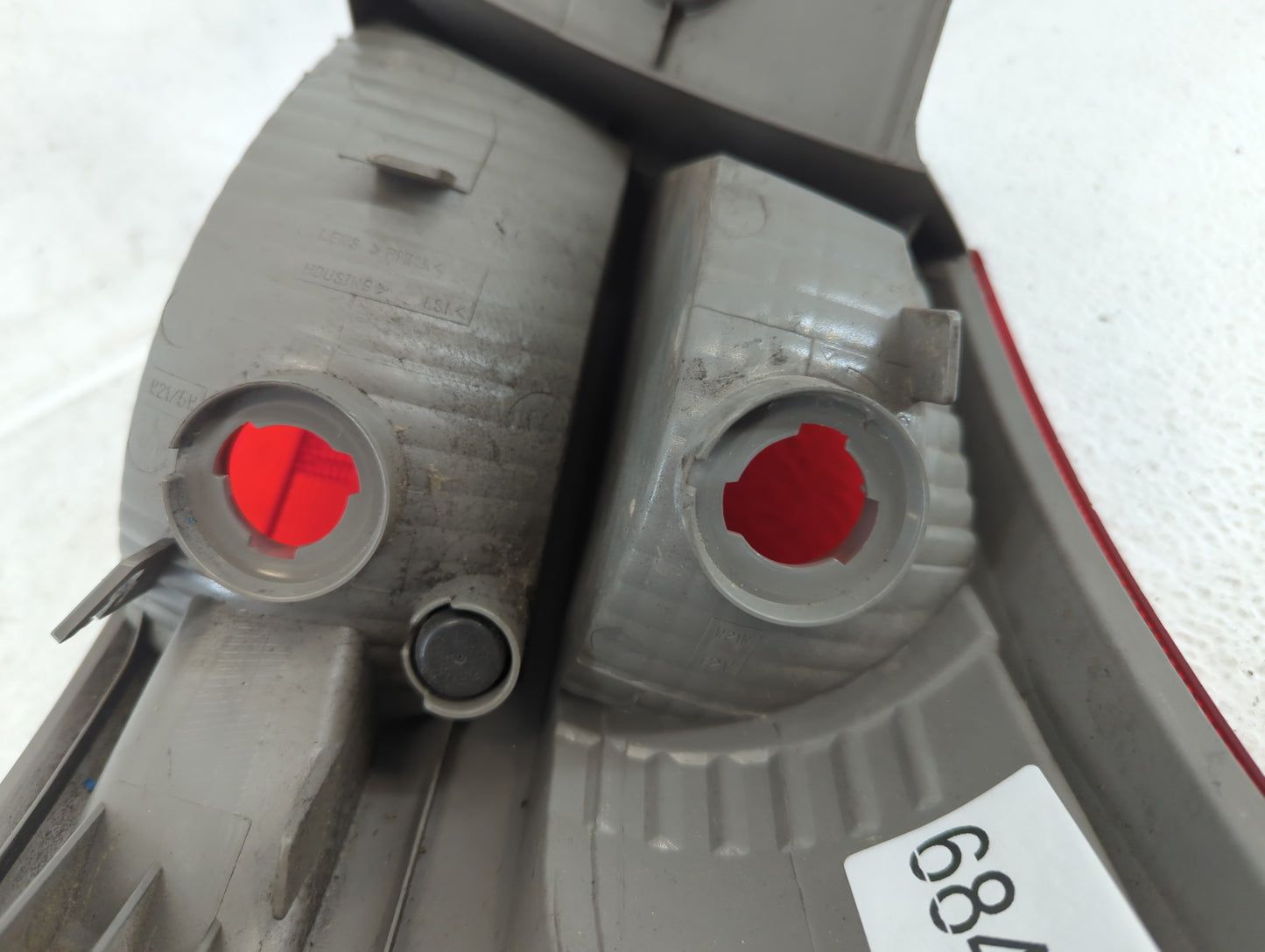 2008-2015 Nissan Rogue Tail Light Assembly Driver Left OEM Fits Fits 2008 2009 2010 2011 2012 2013 2014 2015 OEM Used Auto P