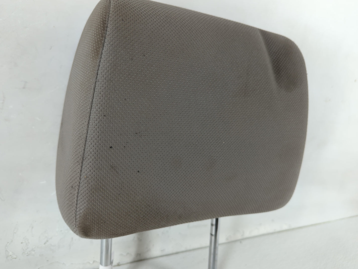 2011-2013 Nissan Rogue Headrest Head Rest Front Driver Passenger Seat Fits Fits 2011 2012 2013 OEM Used Auto Parts - Oemused