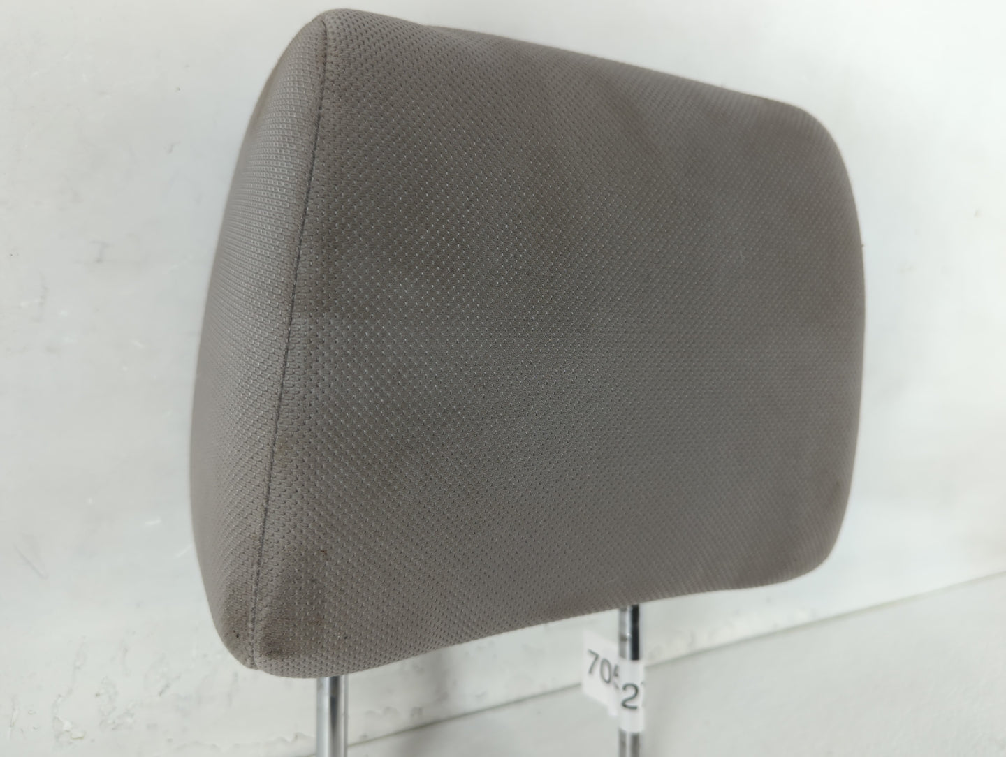 2011-2013 Nissan Rogue Headrest Head Rest Front Driver Passenger Seat Fits Fits 2011 2012 2013 OEM Used Auto Parts - Oemused