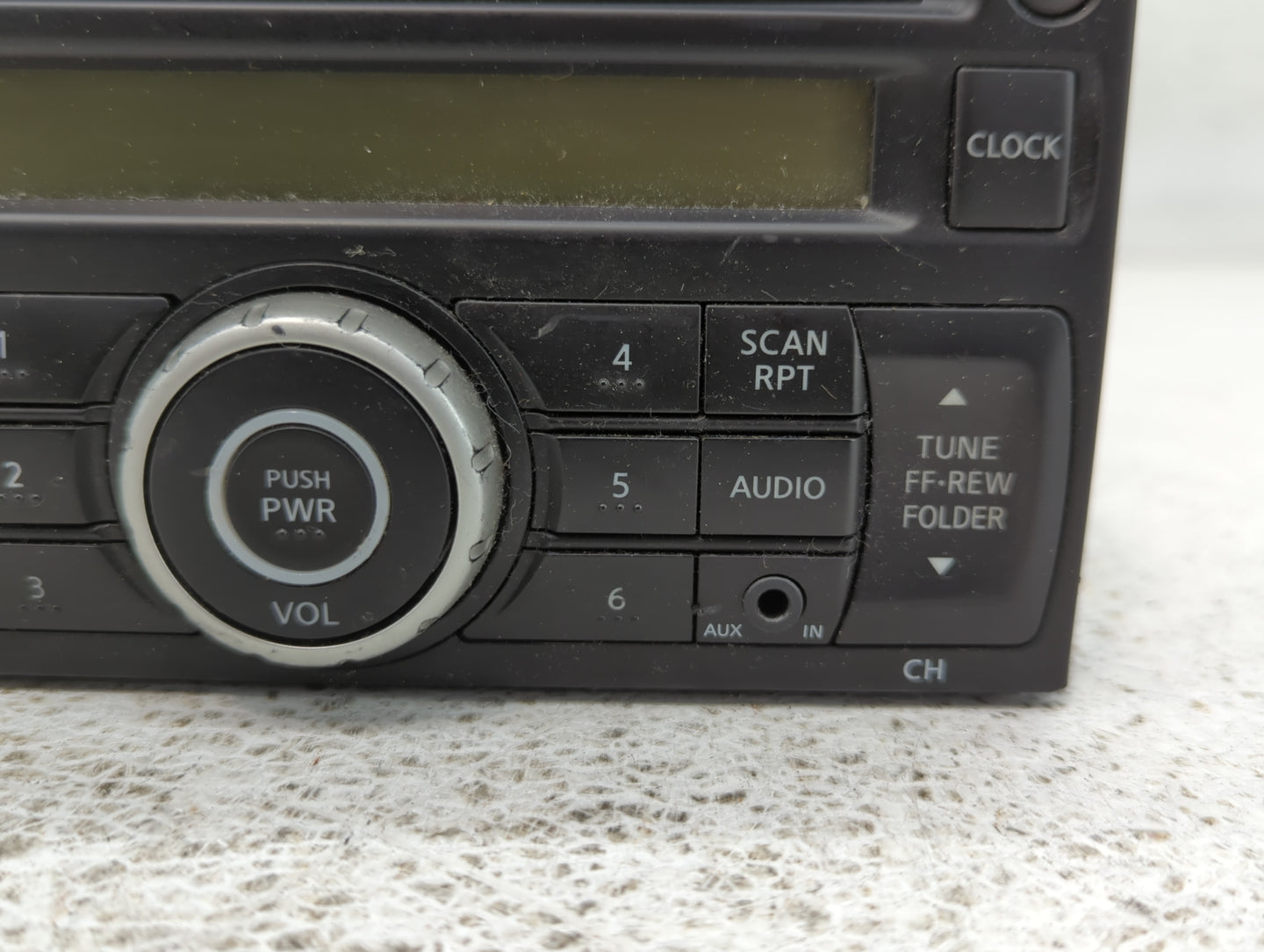 2011-2015 Nissan Rogue Am Fm Cd Player Radio Receiver - Oemusedautoparts1.com