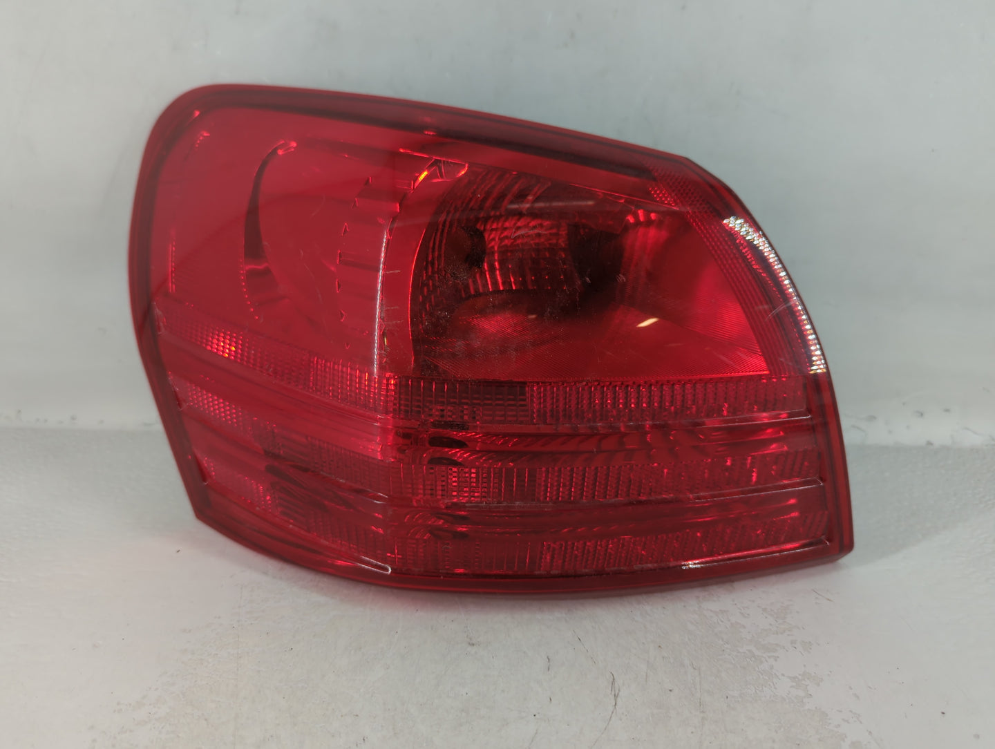 2008-2015 Nissan Rogue Tail Light Assembly Driver Left OEM Fits Fits 2008 2009 2010 2011 2012 2013 2014 2015 OEM Used Auto P
