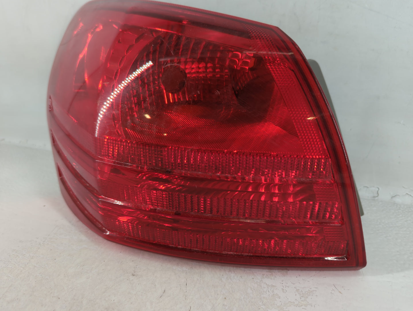 2008-2015 Nissan Rogue Tail Light Assembly Driver Left OEM Fits Fits 2008 2009 2010 2011 2012 2013 2014 2015 OEM Used Auto P