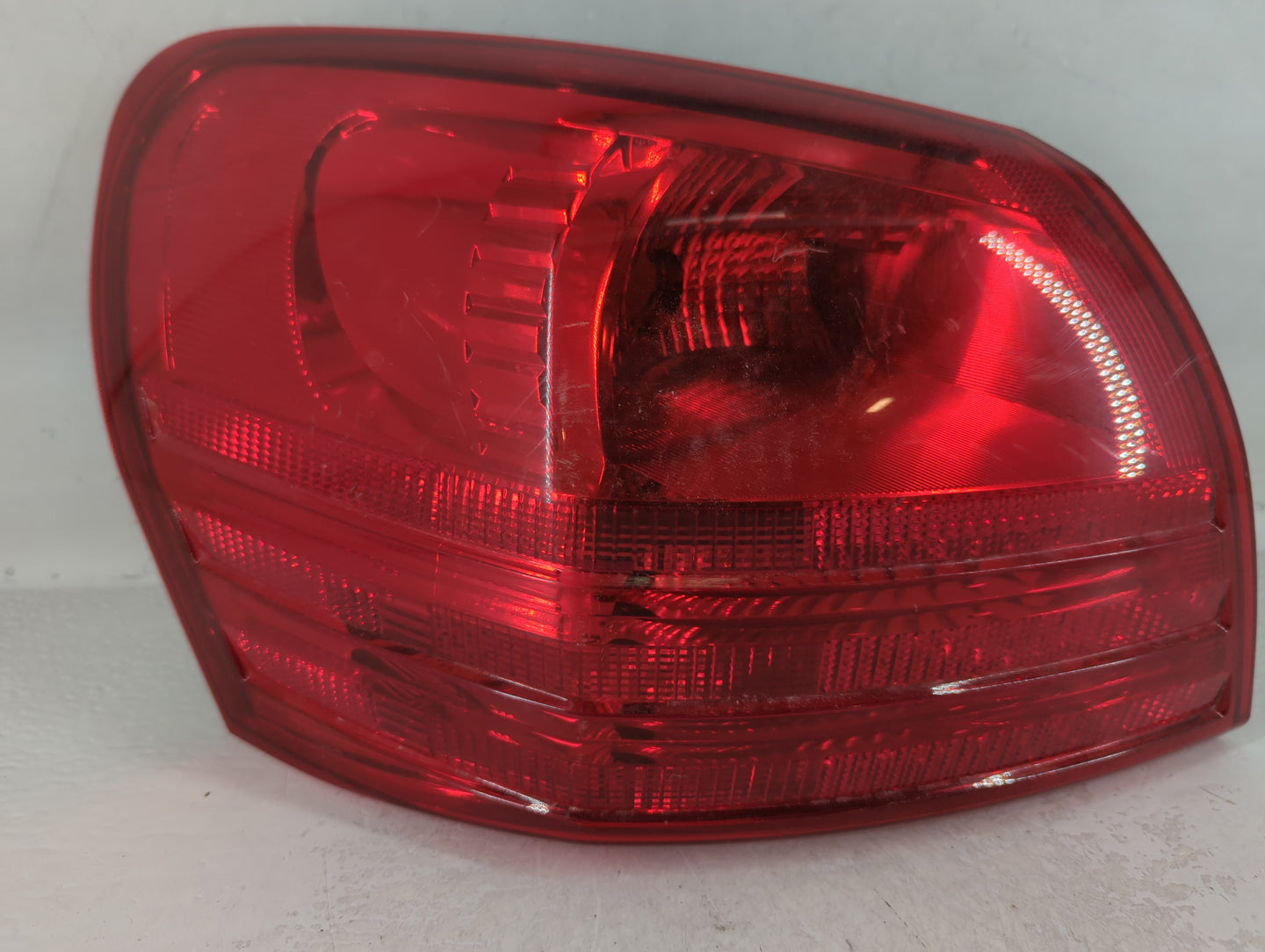 2008-2015 Nissan Rogue Tail Light Assembly Driver Left OEM Fits Fits 2008 2009 2010 2011 2012 2013 2014 2015 OEM Used Auto P