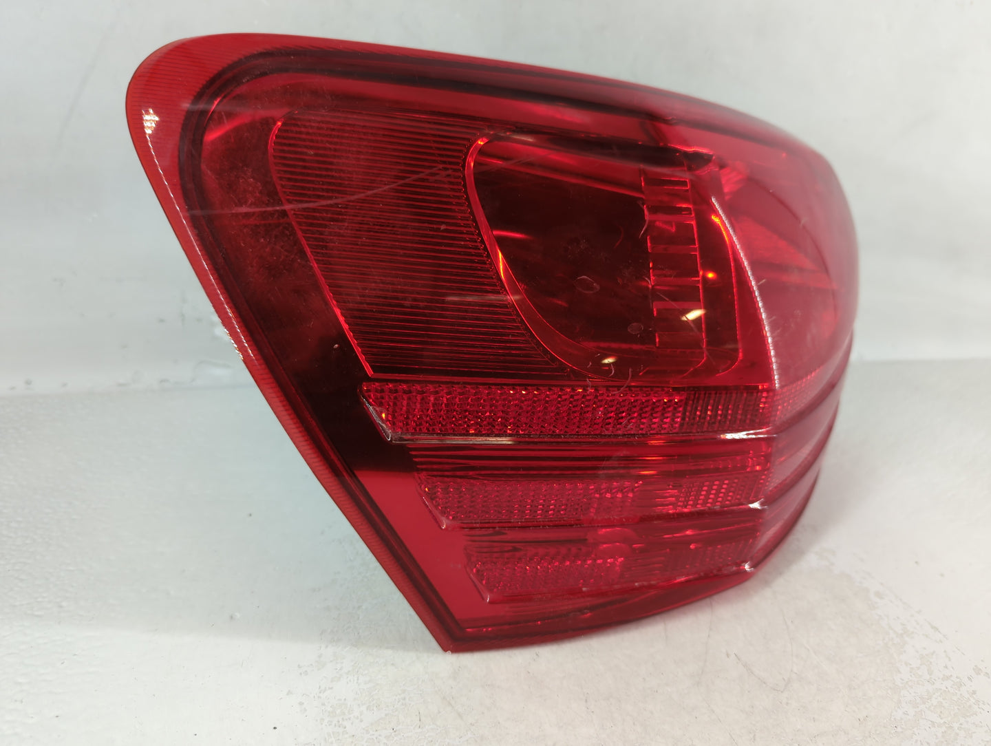 2008-2015 Nissan Rogue Tail Light Assembly Driver Left OEM Fits Fits 2008 2009 2010 2011 2012 2013 2014 2015 OEM Used Auto P