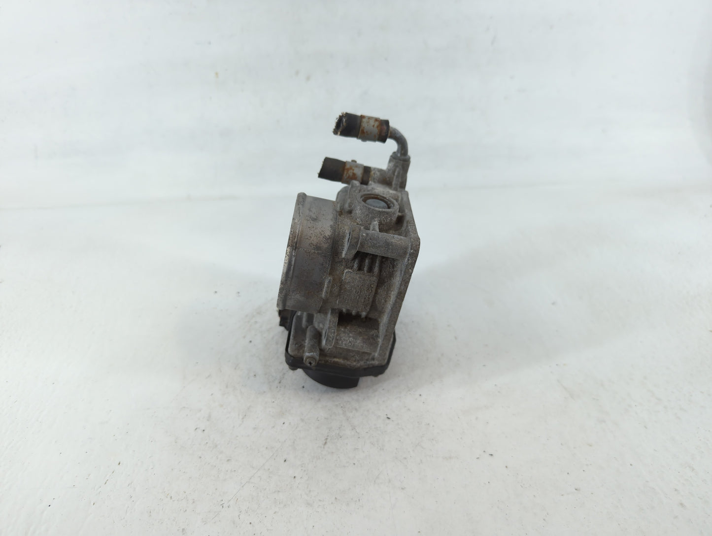 2011-2015 Nissan Rogue Throttle Body P/N:2206S RME60-15 Fits Fits 2011 2012 2013 2014 2015 OEM Used Auto Parts - Oemusedauto