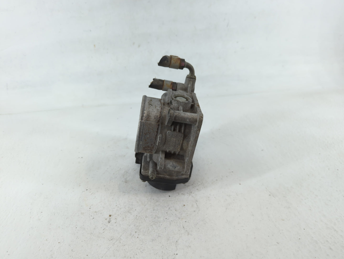 2011-2015 Nissan Rogue Throttle Body P/N:2327S RME60 Fits Fits 2011 2012 2013 2014 2015 OEM Used Auto Parts - Oemusedautopar