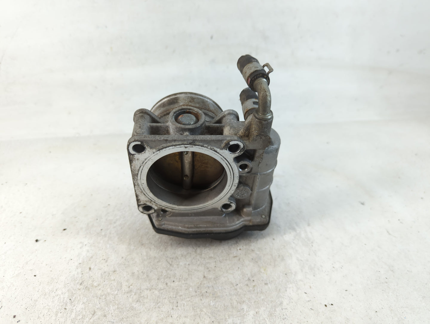 2011-2015 Nissan Rogue Throttle Body P/N:RME60-15 Fits Fits 2011 2012 2013 2014 2015 OEM Used Auto Parts - Oemusedautoparts1