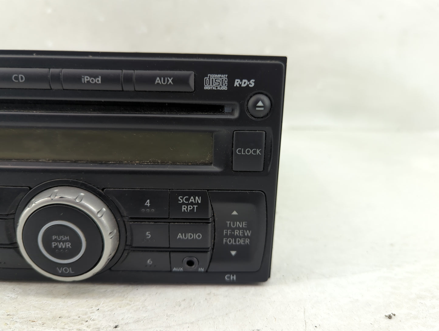 2011-2015 Nissan Rogue Radio AM FM Cd Player Receiver Replacement Fits Fits 2011 2012 2013 2014 2015 OEM Used Auto Parts - O