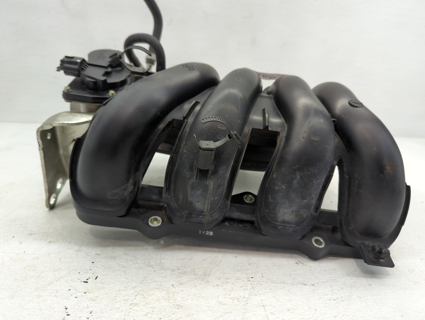2008-2015 Nissan Rogue Air Intake Manifold P/N:K 1608 3 526-01 Fits Fits 2008 2009 2010 2011 2012 2013 2014 2015 OEM Used Au