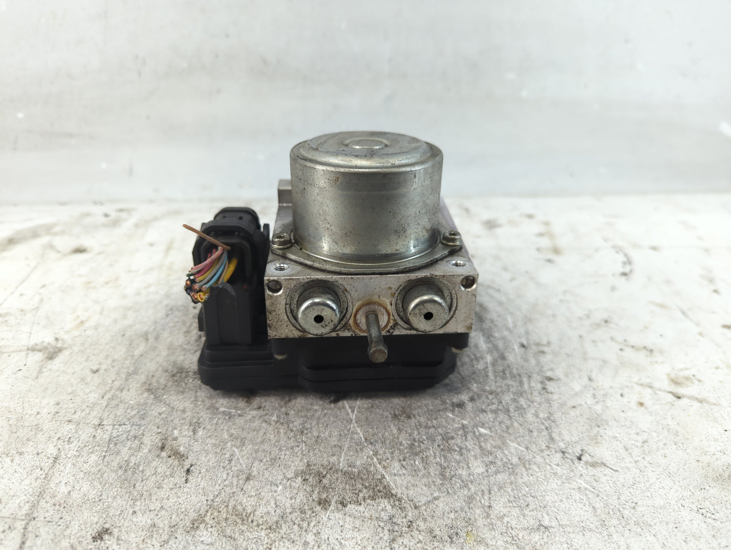 2012-2015 Nissan Rogue ABS Pump Control Module Replacement P/N:TD8405 Fits Fits 2012 2013 2014 2015 OEM Used Auto Parts - Oe