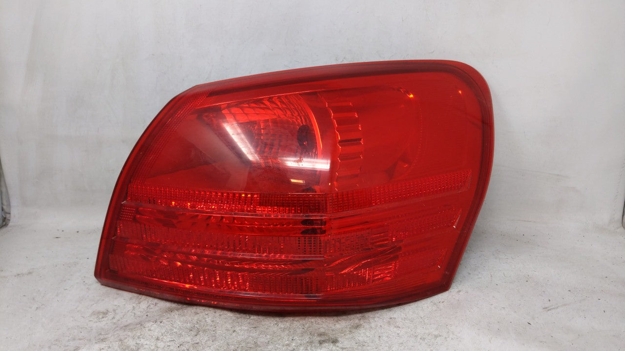 2008-2015 Nissan Rogue Tail Light Assembly Passenger Right OEM Fits Fits 2008 2009 2010 2011 2012 2013 2014 2015 OEM Used Au